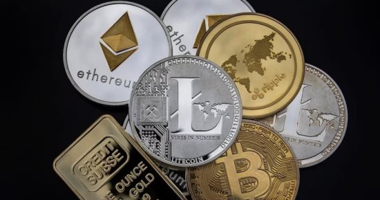 بيتكوين تتراجع إلى 78 ألف دولار بفعل توقعات رفع الفائدة وارتفاع أسعار النفط
