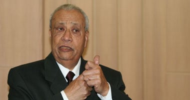 عاطلان وراء سرقة منزل الدكتور عاطف عبيد رئيس الوزراء الأسبق بالدقي