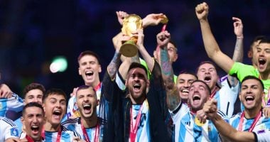 الأرجنتين تبدأ رحلة الدفاع عن لقب كأس العالم أمام الجزائر