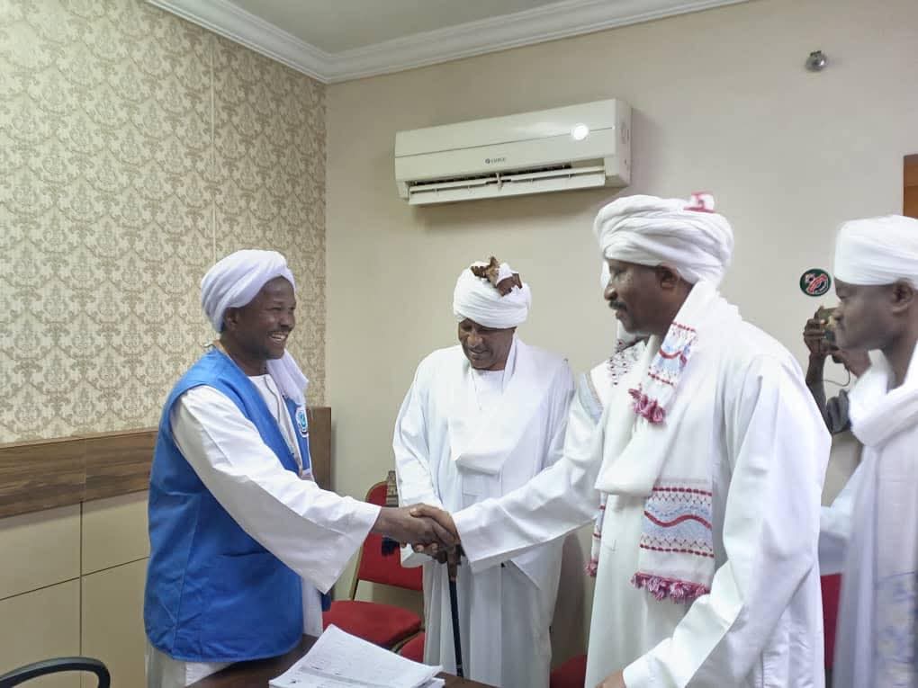 قنصل عام السودان بجدة ينفذ توجيهات رئيس الوزراء فورا020 قنصل عام السودان بجدة ينفذ توجيهات رئيس الوزراء فورا