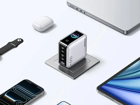 شركة Ugreen تطلق رسميا شاحنها الجديد Nexode Pro 160W بخمسة منافذ وشاشة ذكية