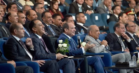 فخامة الرئيس السيسى يشارك في جلسة الأمن الغذائي والمائى بمنتدى مصر 2026