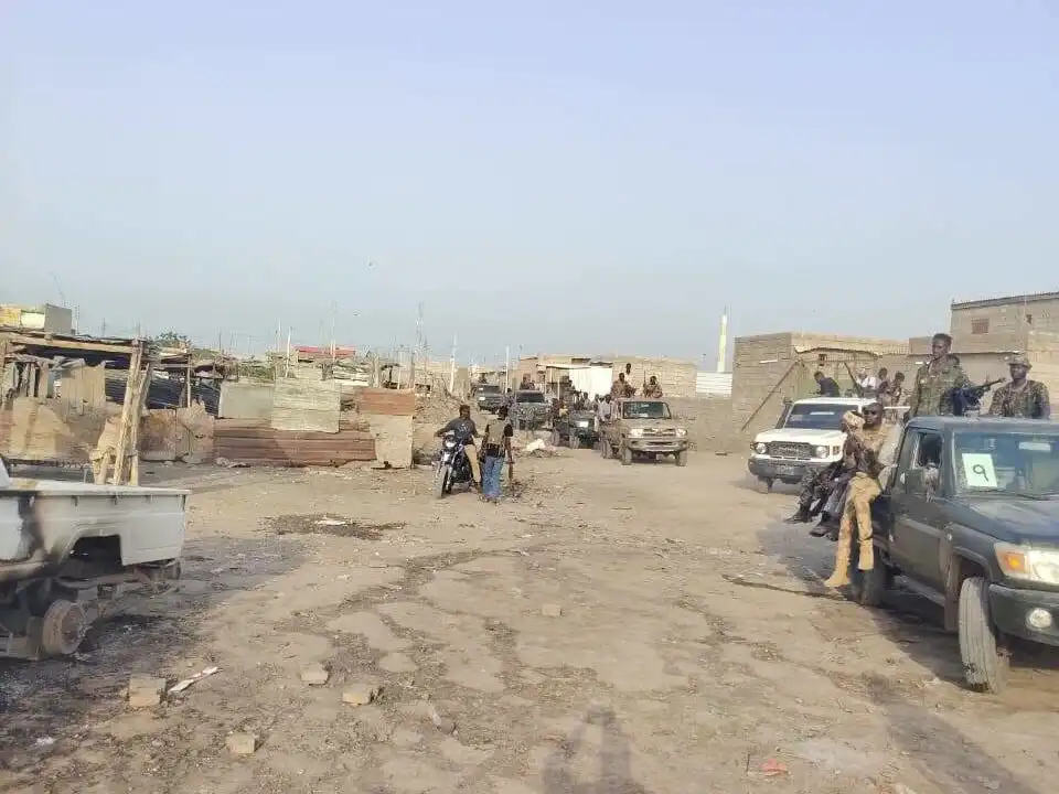 قوة أمنية تنتقم من سوق ليبيا بعد حادث اشتباكات بورتسودان  