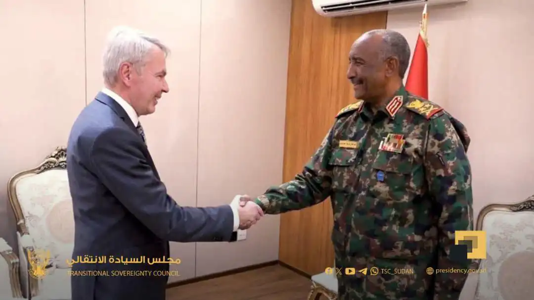 بيكا هافيستو يصل الخرطوم للقاء البرهان ويهاتف حميدتي  