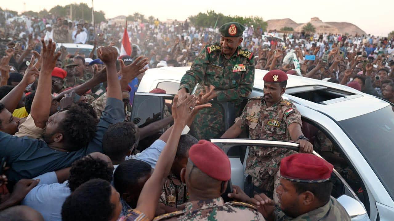 لماذا لن ترحل حكومة البرهان  