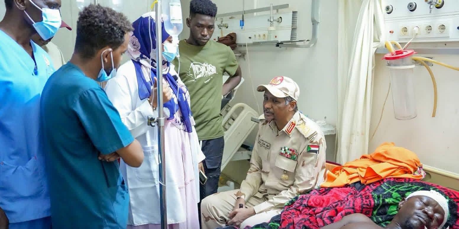 فريق طبي أجنبي يصل نيالا في مهمة عاجلة لإنقاذ قائد رفيع بالدعم السريع  