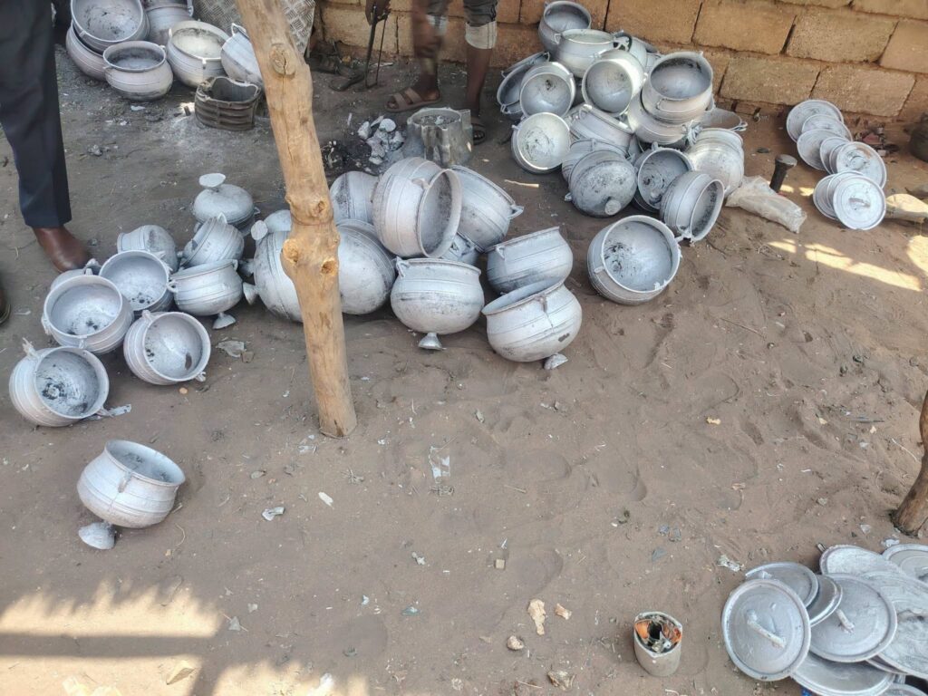 ضبط شبكة تصنع الأواني المنزلية من مخلفات الحرب بالخرطوم  