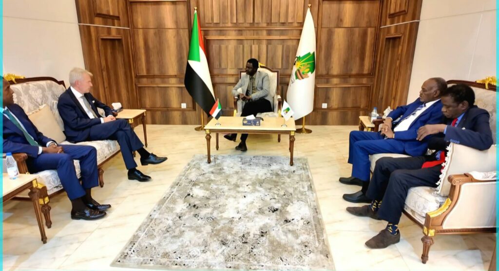 مناوي يبحث مع بيكا هافيستو الأوضاع الأمنية والإنسانية  