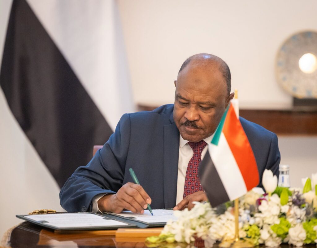 تنقلات واسعة في وزارة الخارجية السودانية تشمل 17 سفيرا  