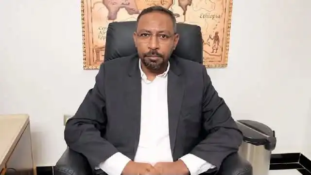 أمجد فريد: ما تبقى من الإسلاميين في الحكومة مثلهم وبقية القوى السياسية  