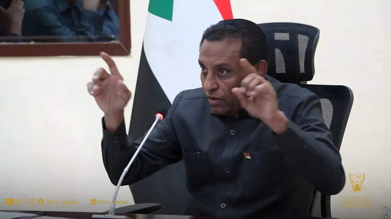 رئيس الوزراء يتراجع عن طرح منصب وكلاء الوزارات للتنافس العام  