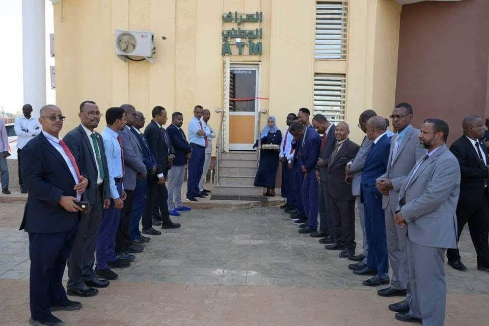 عودة الصرافات الآلية إلى الخرطوم  