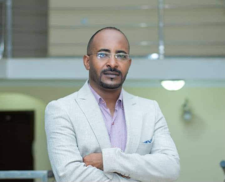 عزمي عبدالرزاق يكتب.. استيقظت اليوم عند الساعة الرابعة صباحا وكان هذا ما حدث  