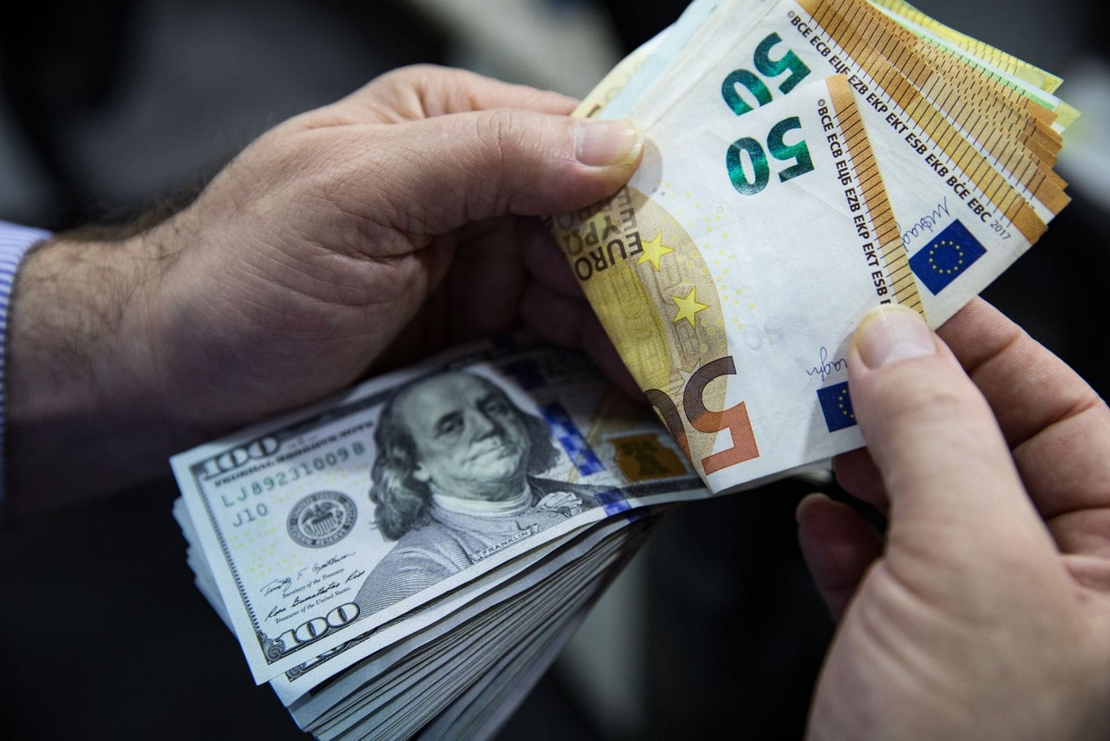 قفزة كبيرة في أسعار الدولار والعملات مقابل الجنيه بعد ساعات من تصريحات رئيس الوزراء  