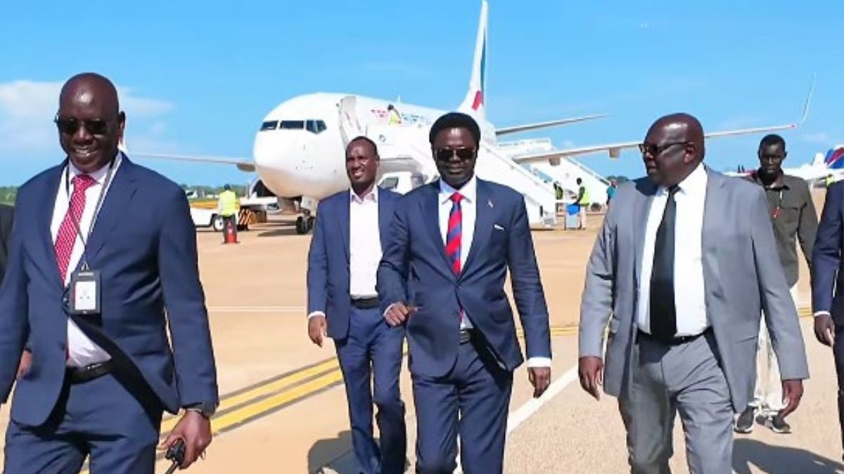 مناوي يبحث مع المسؤولين في جوبا تطورات الأوضاع في السودان  