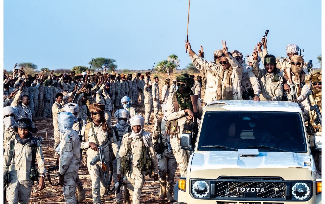 الدعم السريع يصفي 11 جنديا من المحاميد في بيت عزاء  