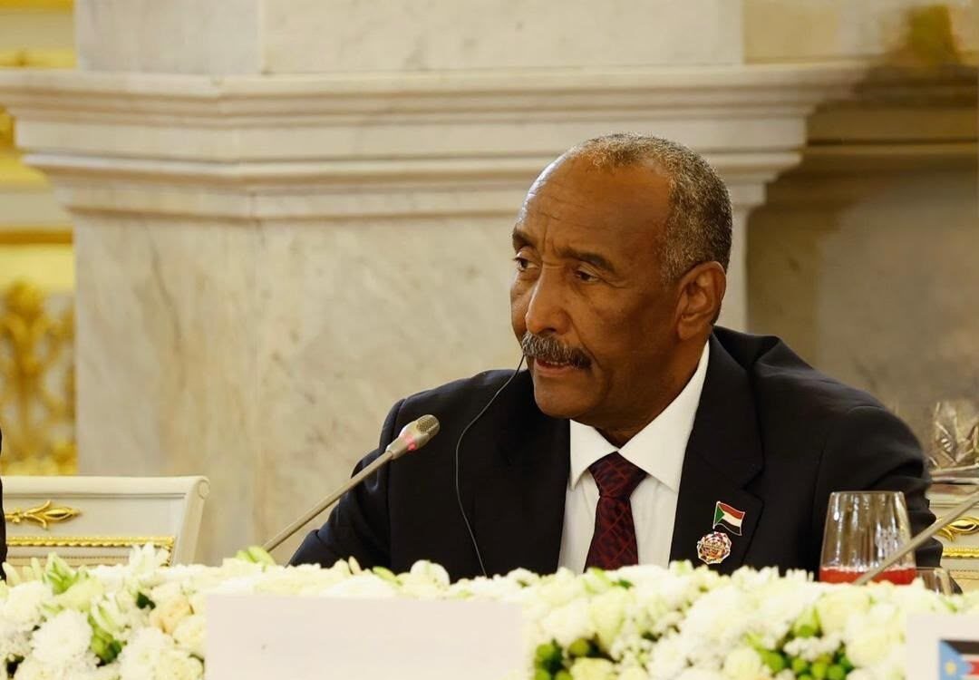 البرهان يمنح روسيا مواقع لاستخراج الذهب والنحاس ومعادن أخرى  