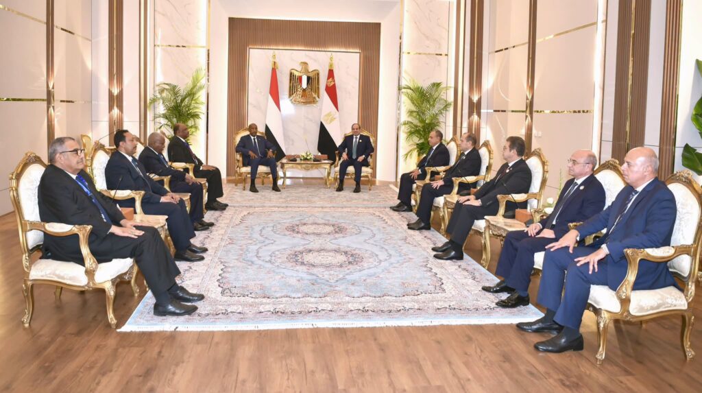 إعلان قمة العلمين يعلن دعم وحدة السودان  