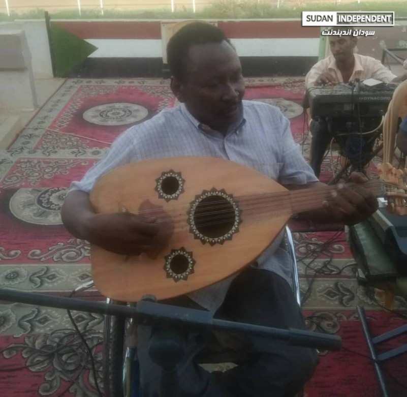 مبارك الجابري وعائشة موسى يبدعان ويعطران مهرجان سباق الخيل المشترك باغنيات رائعة شجية020 مبارك الجابري وعائشة موسى يبدعان ويعطران مهرجان سباق الخيل المشترك باغنيات رائعة شجية