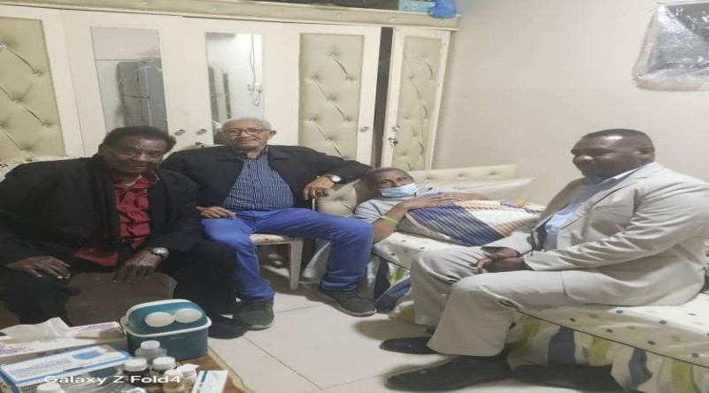 القنصل العام لسفارة السودان بقطر يطمئن على صحة دكتور عبد العظيم اكول020 القنصل العام لسفارة السودان بقطر يطمئن على صحة دكتور عبد العظيم اكول