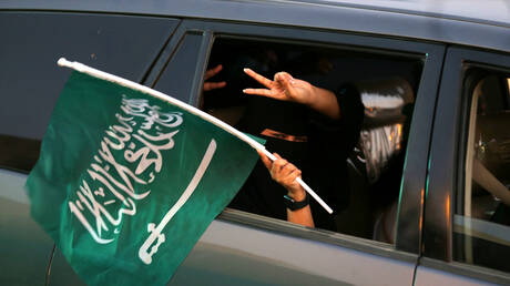 نشرة سوق العمل تكشف نسبة البطالة لدى النساء في السعودية