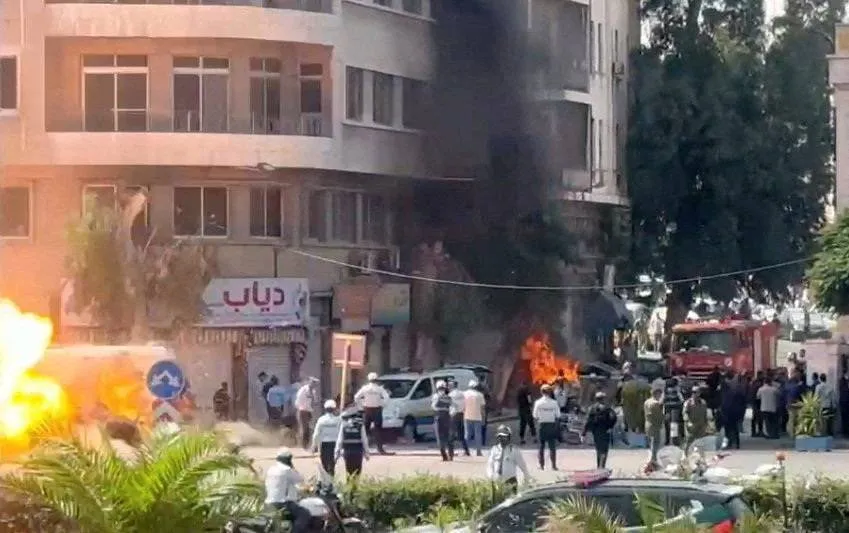 ماكرون يلتقي الشرع بعد انفجارين قرب مقر إقامته في دمشق فيديو