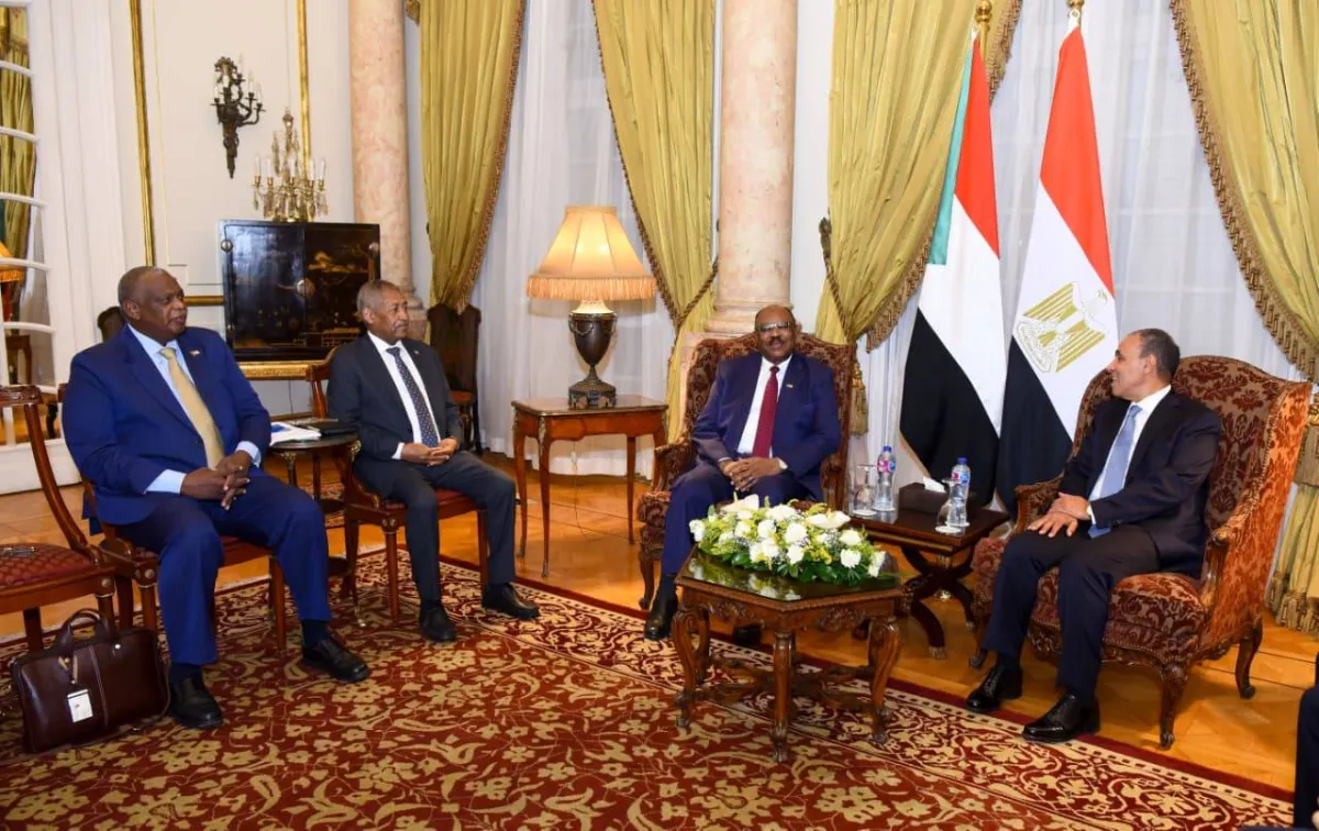 مستشار ترمب في القاهرة بحثا عن حلول للأزمة السودانية