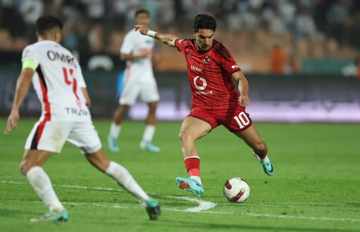 الأهلي يحسم ديربي القاهرة بثنائية... ويتصدر مؤقتا