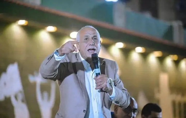 أزمة صحية مفاجئة لرئيس الزمالك المصري020 أزمة صحية مفاجئة لرئيس الزمالك المصري