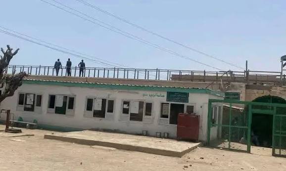 مئات المحتجزين بسجن بورتسودان يدخلون في إضراب مفتوح عن الطعام