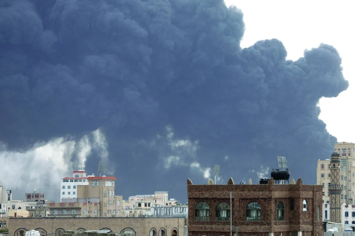 إسرائيل تضرب مطار صنعاء ومنشآت طاقة020 إسرائيل تضرب مطار صنعاء ومنشآت طاقة