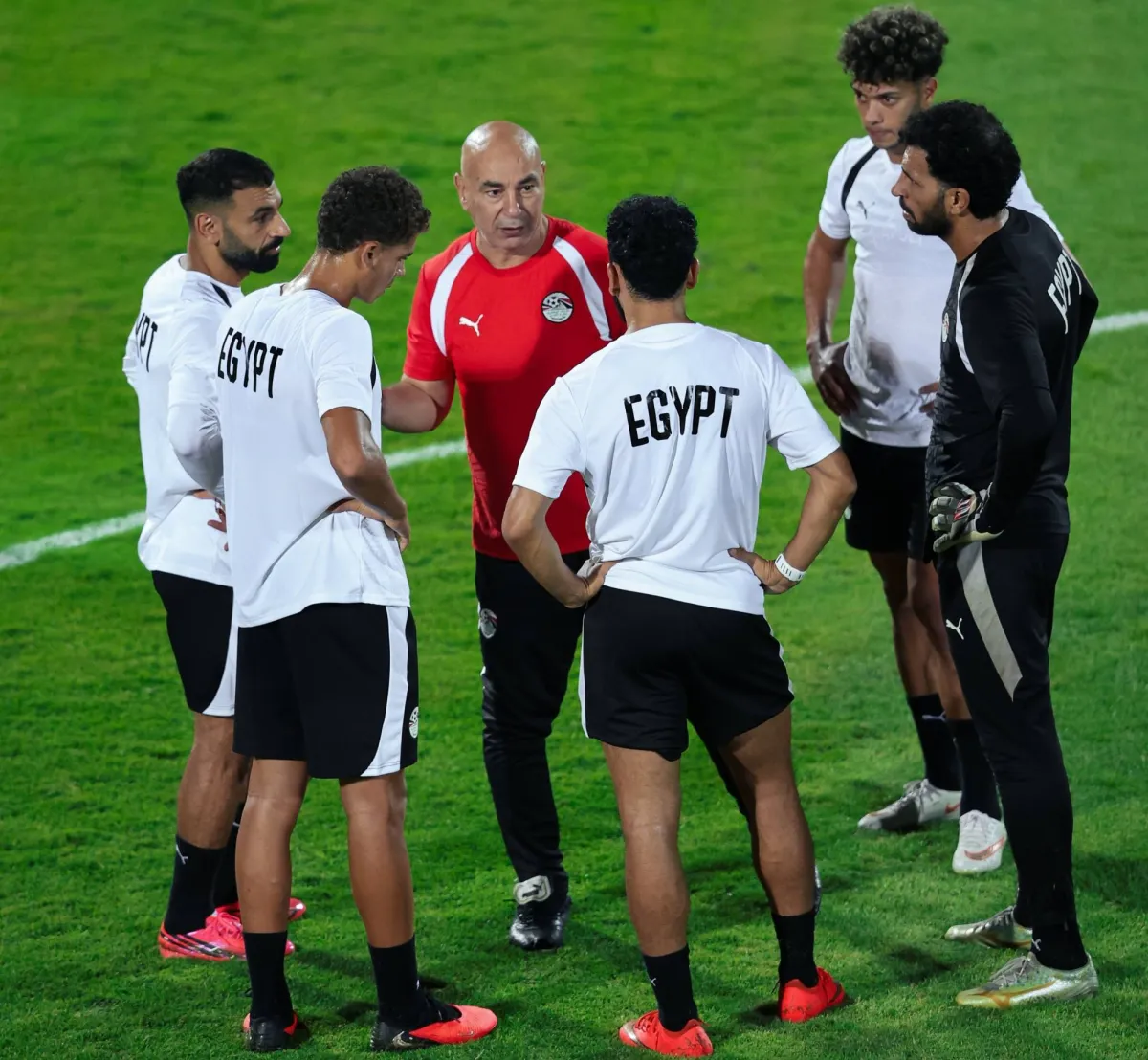 مصر تستهل تصفيات أمم أفريقيا أمام أنغولا بحثا عن بداية قوية