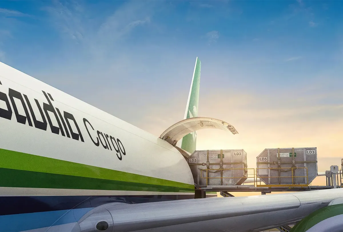 تعاون ثلاثي في السعودية يربط الشحن البحري بالمطارات