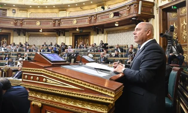 ديون مصر... وفاء بالالتزامات يحبطه الاقتراض المتجدد