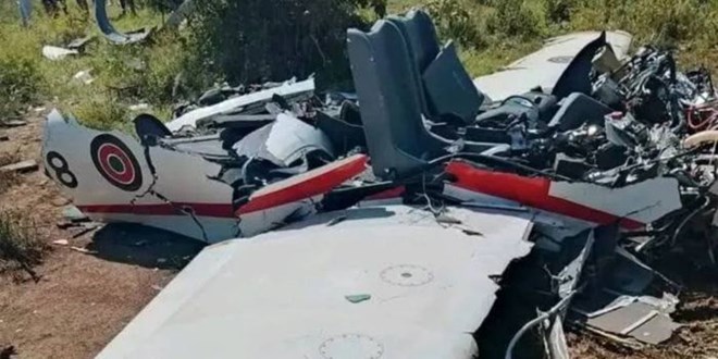 مقتل ضابطين في تحطم طائرة تدريب تابعة للقوات الجوية الكينية020 مقتل ضابطين في تحطم طائرة تدريب تابعة للقوات الجوية الكينية