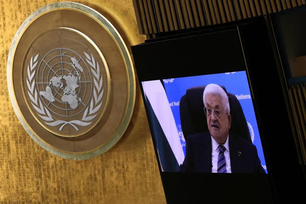 عباس: الفلسطينيون في أخطر المراحل... ولا تسمحوا بنكبة أخرى