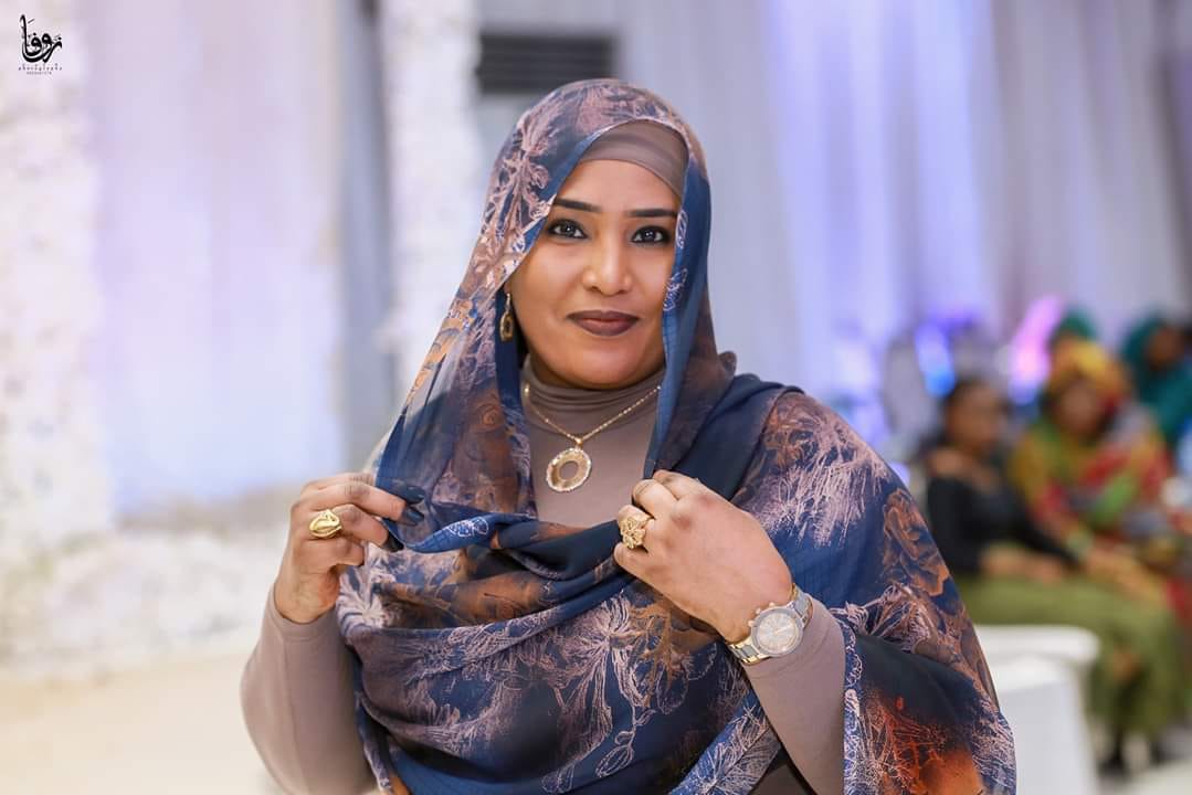 ما بحترمك وما بتشرف تكون ولدي وما عافية ليك ليوم الدين خلاف بين الصحفية داليا الياس وبين شاعر وناشط على مواقع التواصل