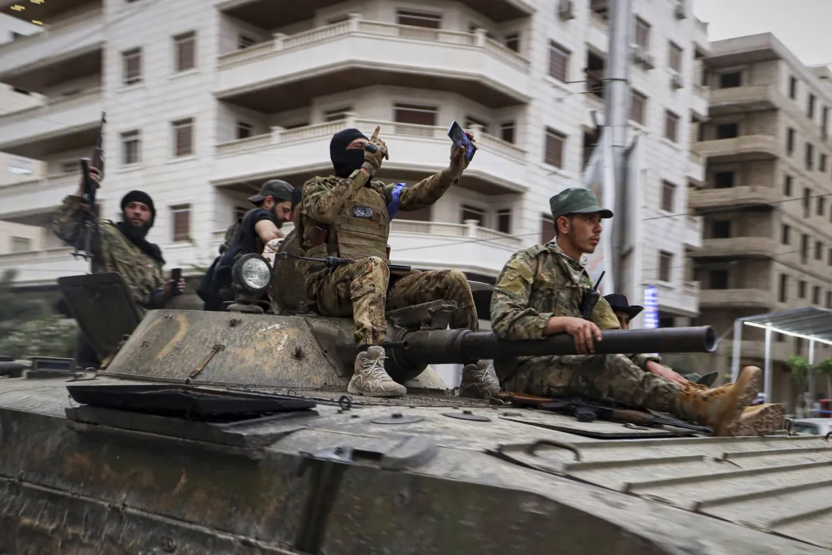 أبرز القادة الدروز في سوريا يطالب بتدخل قوات دولية لحفظ السلم