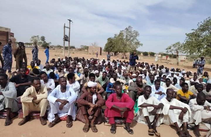 الإفراج عن 260 معتقلا بنيالا  