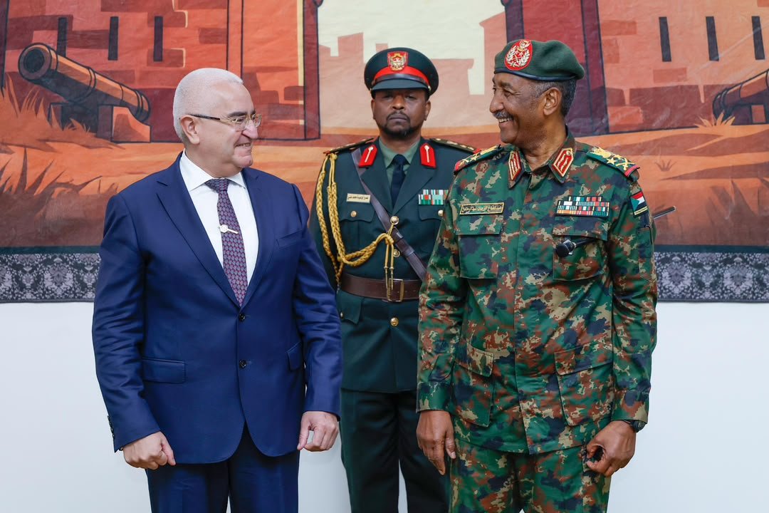 البرهان يتسلم أوراق اعتماد سفير أذربيجان الجديد لدى السودان  