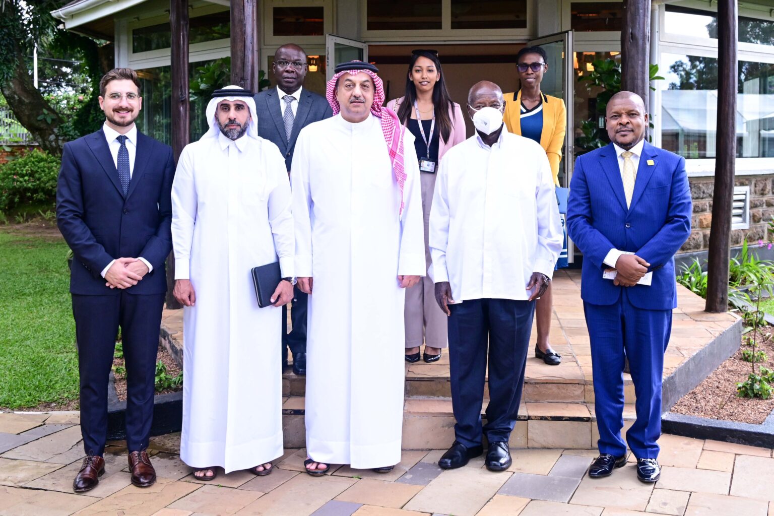موسيفيني ووفد قطري يناقشان مشاريع استثمارية مشتركة في التعدين والصناعات الزراعية020 موسيفيني ووفد قطري يناقشان مشاريع استثمارية مشتركة في التعدين والصناعات الزراعية