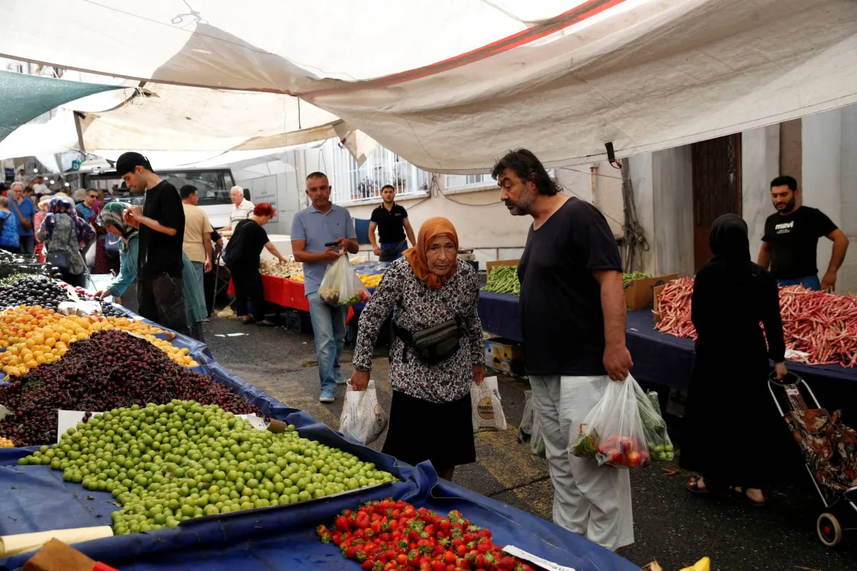 التضخم في تركيا أعلى من المتوقع... ويعقد قرار المركزي حول الفائدة020 التضخم في تركيا أعلى من المتوقع... ويعقد قرار المركزي حول الفائدة