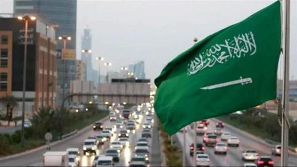 السعودية: التفاصيل الكاملة لإتاحة استقدام أسر الوافدين بالتزامن مع إتمام إجراءات تأشيرة العمل لرب الأسرة