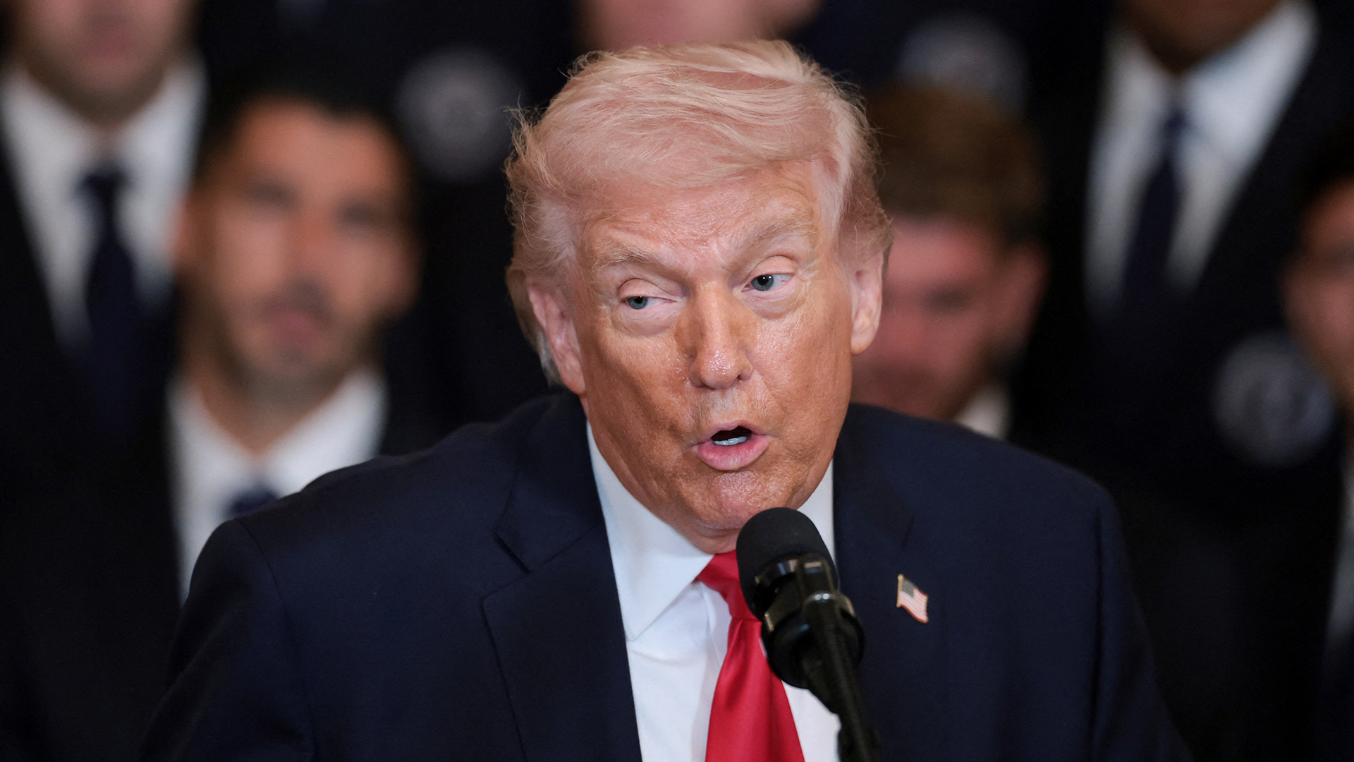 ترمب يدعو الحرس الثوري لإلقاء السلاح ويؤكد تدمير قدرات إيران الصاروخية