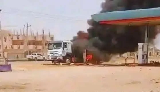 المليشيا تستهدف السلع الغذائية والوقود بمسيرة انتقامية  