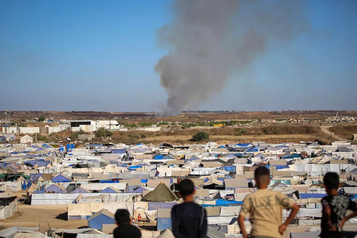 مقتل 11 فلسطينيا بينهم صحافي بغارات إسرائيلية في غزة