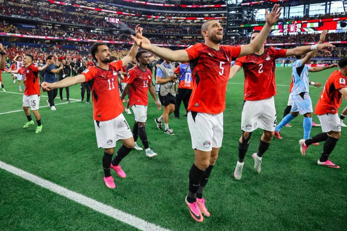 المصريون يحلمون بالمزيد بعد إنجاز الصعود لثمن نهائي المونديال