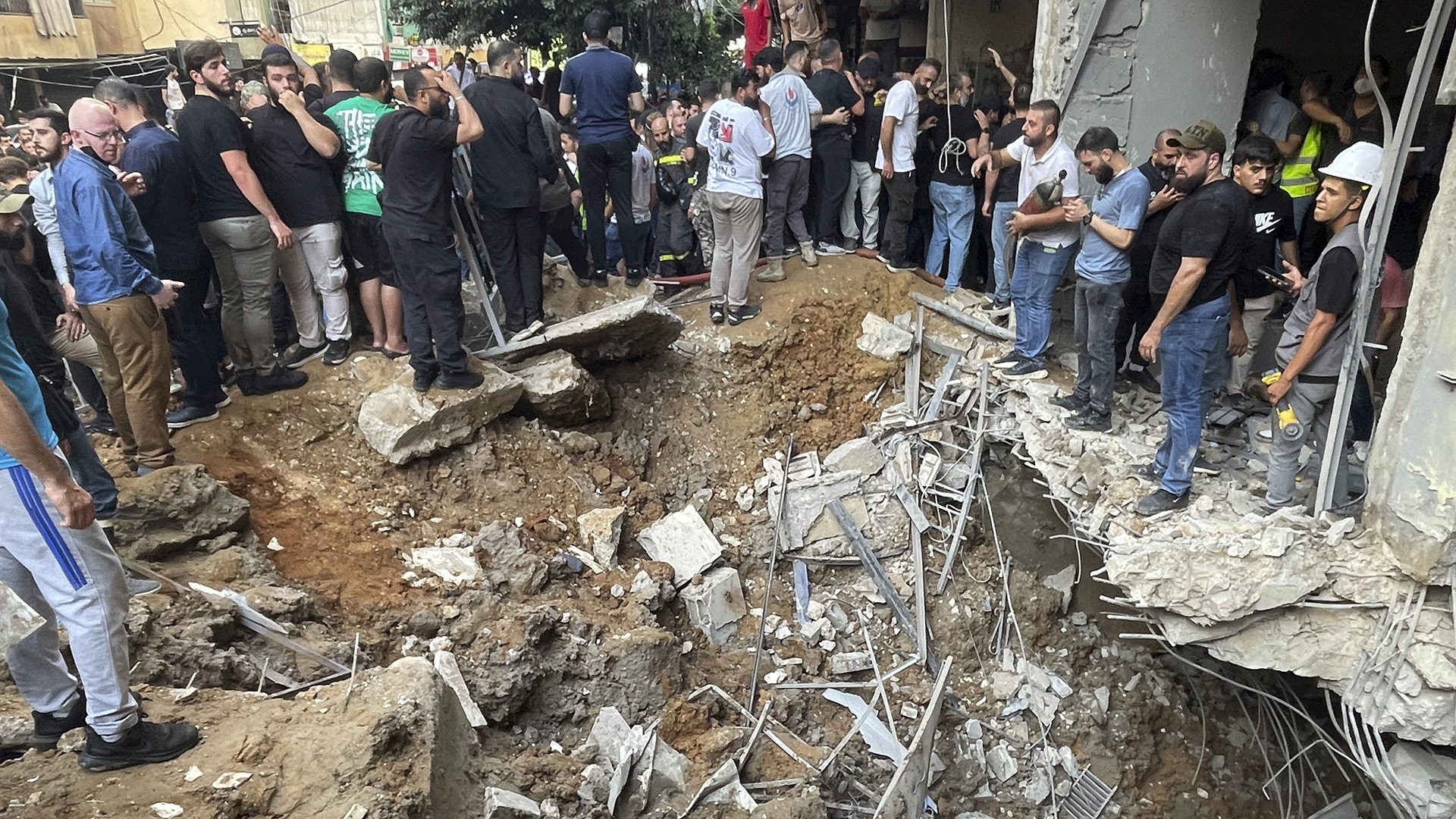 حزب الله يؤكد مقتل القيادي إبراهيم عقيل في غارة إسرائيلية020 حزب الله يؤكد مقتل القيادي إبراهيم عقيل في غارة إسرائيلية