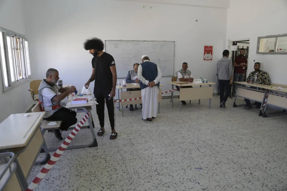 من المسؤول عن ارتفاع معدلات البطالة بين الشباب الليبي