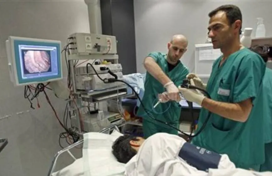 سرطان القولون والمستقيم يتصاعد بين الشباب... والكشف المبكر يرفع فرص النجاة